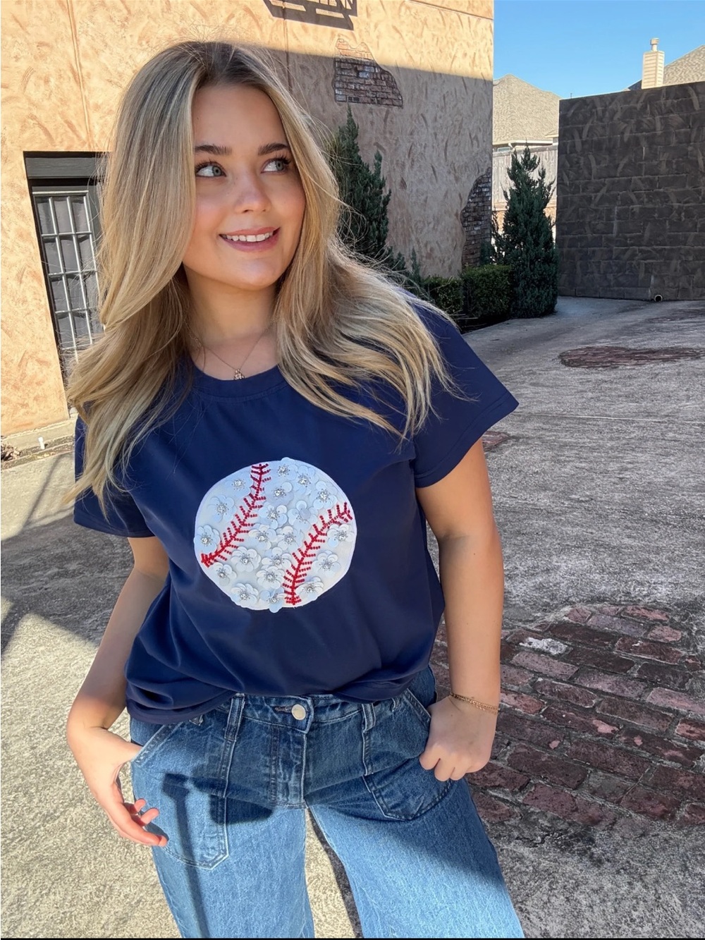 Queen of Sparkles Flower Baseball tee Tshirt Navy Medium NWT M - Picture 3 of 3
